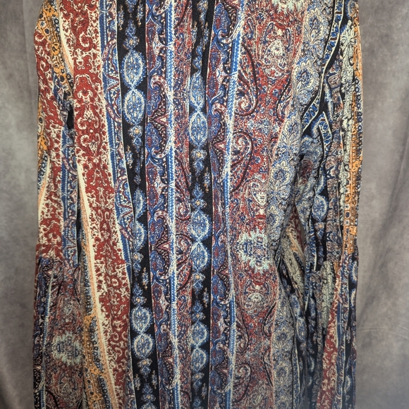 Women's beautiful Umgee blouse - Picture 4 of 5